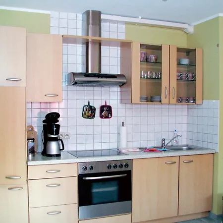 Huetigendachs, Fw 4 Apartment